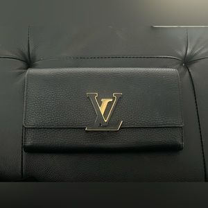 Capucines Lv wallet